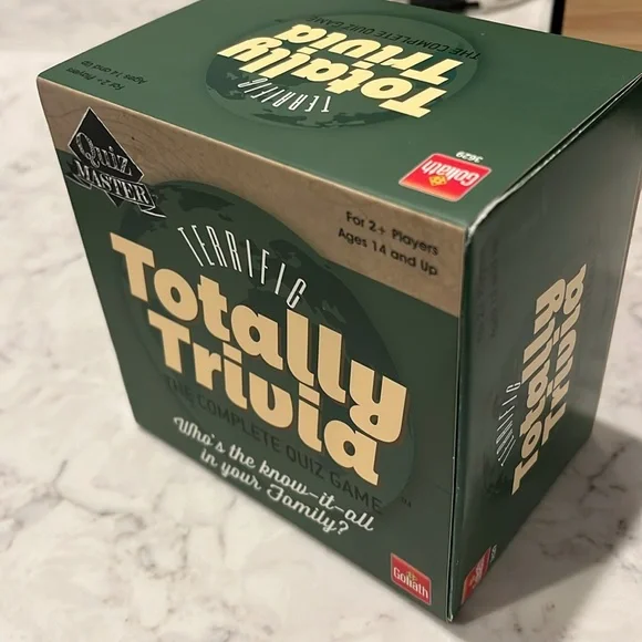 Quiz Master Totally Trivia by Goliath - Picture 2 of 4